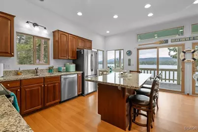 38634 N Shore Drive, Fawnskin, CA 92333 - Photo 15