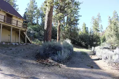 21 Holcomb Valley Road, Fawnskin, CA 92333 - Photo 9