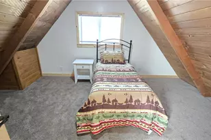 317 Spruce Ln, Sugarloaf, CA 92386 - Photo 27