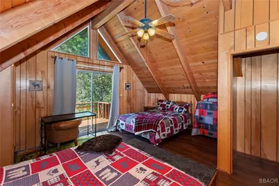 33533 Holcomb Creek Drive, Green Valley Lake, CA 92341 - Photo 17