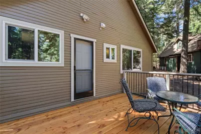 27917 Squirrel Lane, Lake Arrowhead, CA 92352 - Photo 5