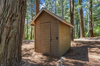 27917 Squirrel Lane, Lake Arrowhead, CA 92352 - Photo 31