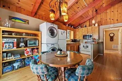 732 Tulip Drive, Green Valley Lake, CA 92341 - Photo 11