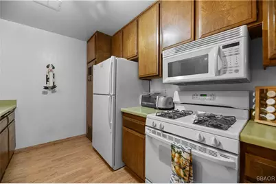 103 Rockledge Lane #103, Lake Arrowhead, CA 92352 - Photo 7