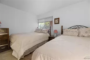 103 Rockledge Ln, Lake Arrowhead, CA 92352 - Photo 13