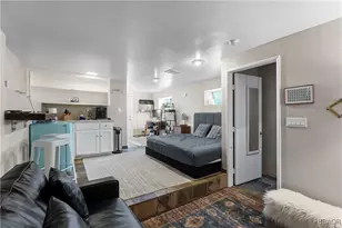 29289 Lakeview Dr, Cedar Glen, CA 92321 - Photo 7