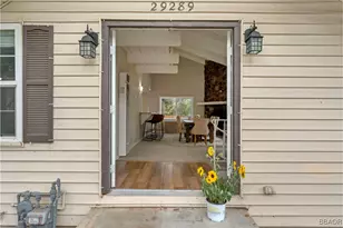 29289 Lakeview Dr, Cedar Glen, CA 92321 - Photo 5