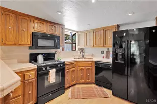 377 Sites Way, Big Bear City, CA 92314 - Photo 7