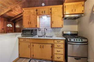 901 Sugarloaf Blvd, Big Bear City, CA 92314 - Photo 11