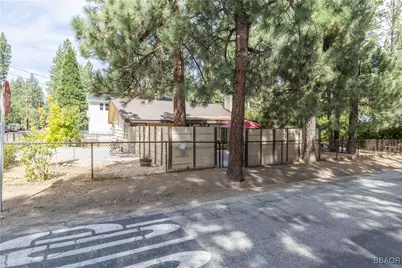 901 Sugarloaf Boulevard, Big Bear City, CA 92314 - Photo 5