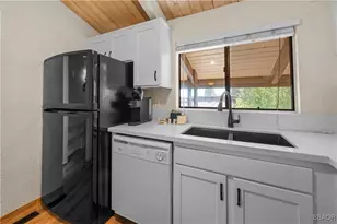 861 Thrush Dr, Big Bear Lake, CA 92315 - Photo 11