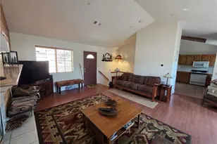 26478 Thunderbird Dr, Lake Arrowhead, CA 92352 - Photo 7