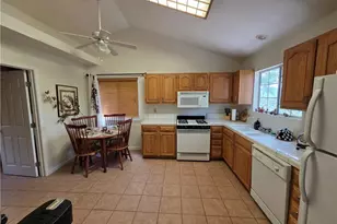 26478 Thunderbird Dr, Lake Arrowhead, CA 92352 - Photo 15