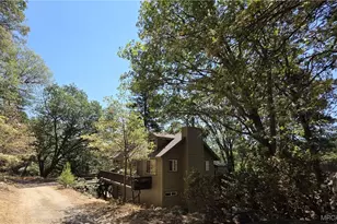 26478 Thunderbird Dr, Lake Arrowhead, CA 92352 - Photo 11