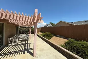 16789 Highgate Ct, Victorville, CA 92395 - Photo 21