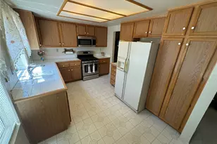 16789 Highgate Ct, Victorville, CA 92395 - Photo 11