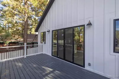 225 E Aeroplane Boulevard, Big Bear City, CA 92314 - Photo 29