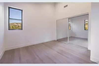 225 E Aeroplane Boulevard, Big Bear City, CA 92314 - Photo 25