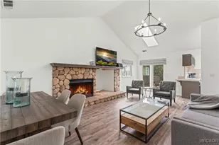 1242 Evergreen Ln, Lake Arrowhead, CA 92352 - Photo 7