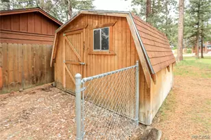 937 Michael Ave, Big Bear City, CA 92314 - Photo 21