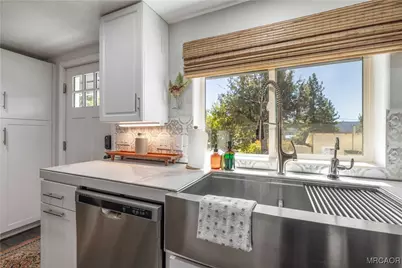 39470 North Shore Drive, Fawnskin, CA 92333 - Photo 7