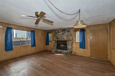 402 Highland Lane, Sugarloaf, CA 92386 - Photo 11