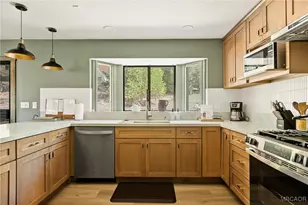 27808 Alpen Dr, Lake Arrowhead, CA 92352 - Photo 11