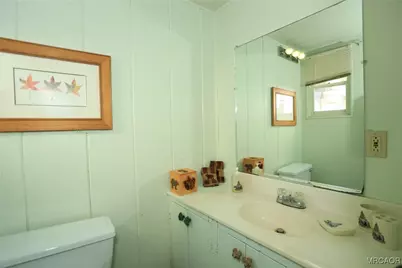 42690 Sonoma Drive, Big Bear Lake, CA 92315 - Photo 23