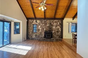 31120 Mountain Oak Dr, Running Springs, CA 92382 - Photo 13