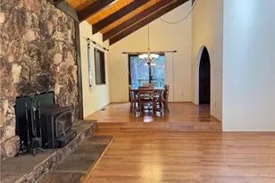 31120 Mountain Oak Dr, Running Springs, CA 92382 - Photo 17