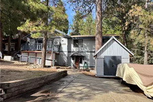 31120 Mountain Oak Dr, Running Springs, CA 92382 - Photo 5