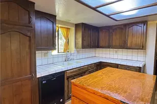 31120 Mountain Oak Dr, Running Springs, CA 92382 - Photo 21