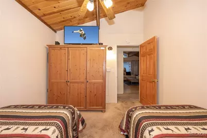 335 W Sherwood Boulevard, Big Bear City, CA 92314 - Photo 15