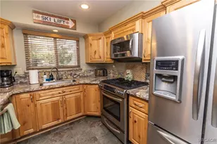 620 Villa Grove Ave, Big Bear Lake, CA 92315 - Photo 11