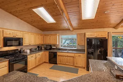 166 N Teakwood Drive, Big Bear Lake, CA 92315 - Photo 23