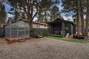 305 Wabash Ln, Sugarloaf, CA 92386 - Photo 23