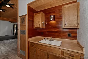 305 Wabash Ln, Sugarloaf, CA 92386 - Photo 17