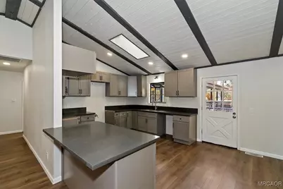 42736 Tannenbaum Platz, Big Bear Lake, CA 92315 - Photo 11