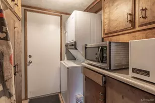 44185 Timron Ln, Sugarloaf, CA 92386 - Photo 13