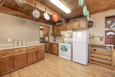 44185 Timron Lane, Sugarloaf, CA 92386 - Photo 11