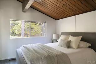 572 Brentwood Dr, Lake Arrowhead, CA 92352 - Photo 15