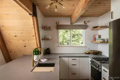 1340 Yosemite Drive, Lake Arrowhead, CA 92352 - Photo 7