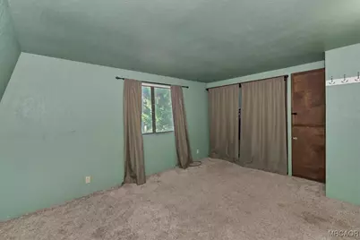 172 Vista Lane, Sugarloaf, CA 92386 - Photo 11