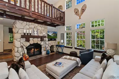 244 Corona Circle, Lake Arrowhead, CA 92352 - Photo 3