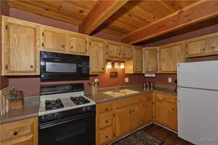 236 E Cinderella Dr, Big Bear City, CA 92314 - Photo 13