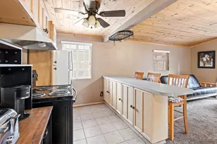 44361 Silver Pine Rd, Sugarloaf, CA 92386 - Photo 9