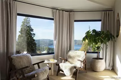 654 S Cumberland Drive, Lake Arrowhead, CA 92352 - Photo 15