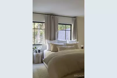 654 S Cumberland Drive, Lake Arrowhead, CA 92352 - Photo 21