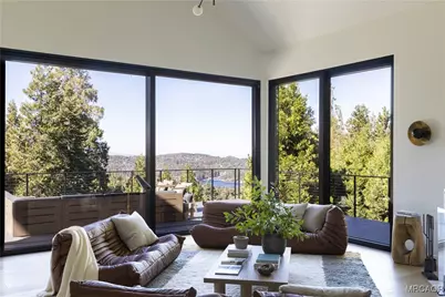 654 S Cumberland Drive, Lake Arrowhead, CA 92352 - Photo 1