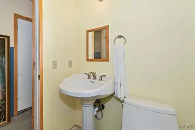 40226 Guinan Lane, Big Bear Lake, CA 92315 - Photo 31